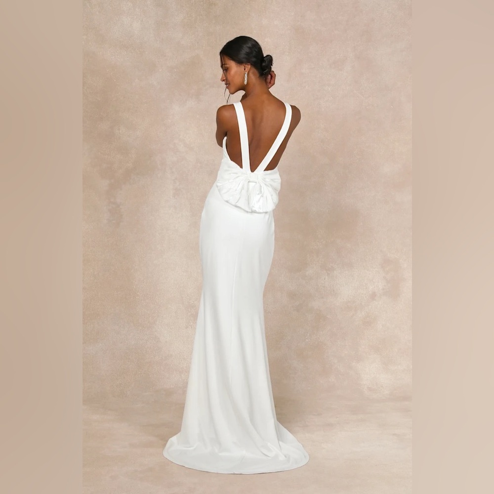 Lulus Romantic Glow White Backless Pearl Bow Maxi Dress Size S NWT